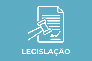 A imagem possui uma folha e um malhete. A imagem contém o fundo azul e o titulo 